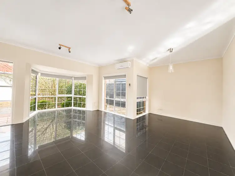 2/3 Stradbroke Street