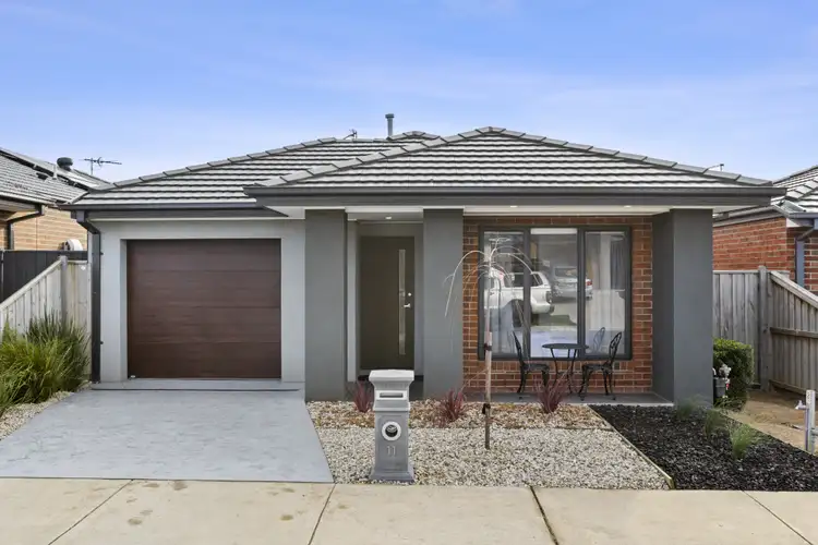 11 Barbra Drive