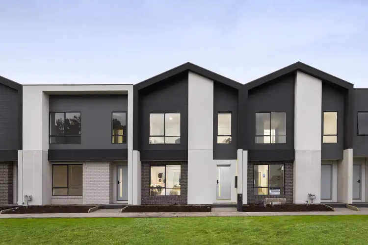 6 Molloy Walk