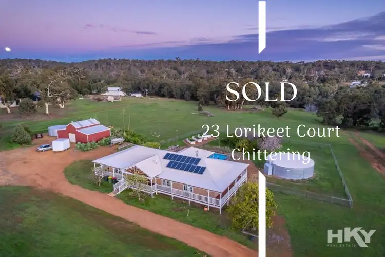 23 Lorikeet Close