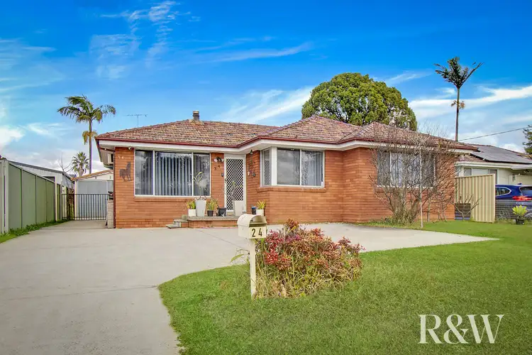 24 Woodview Road