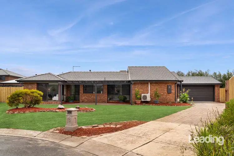 5 Lyons Court