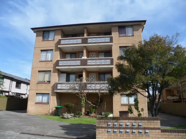 27-29 Dryden St