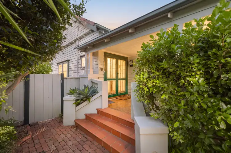 22 Linsey Street