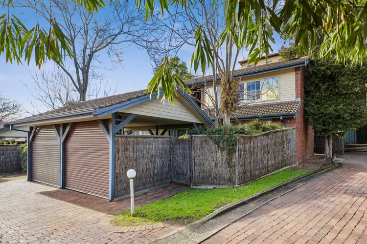 11 Dix Avenue