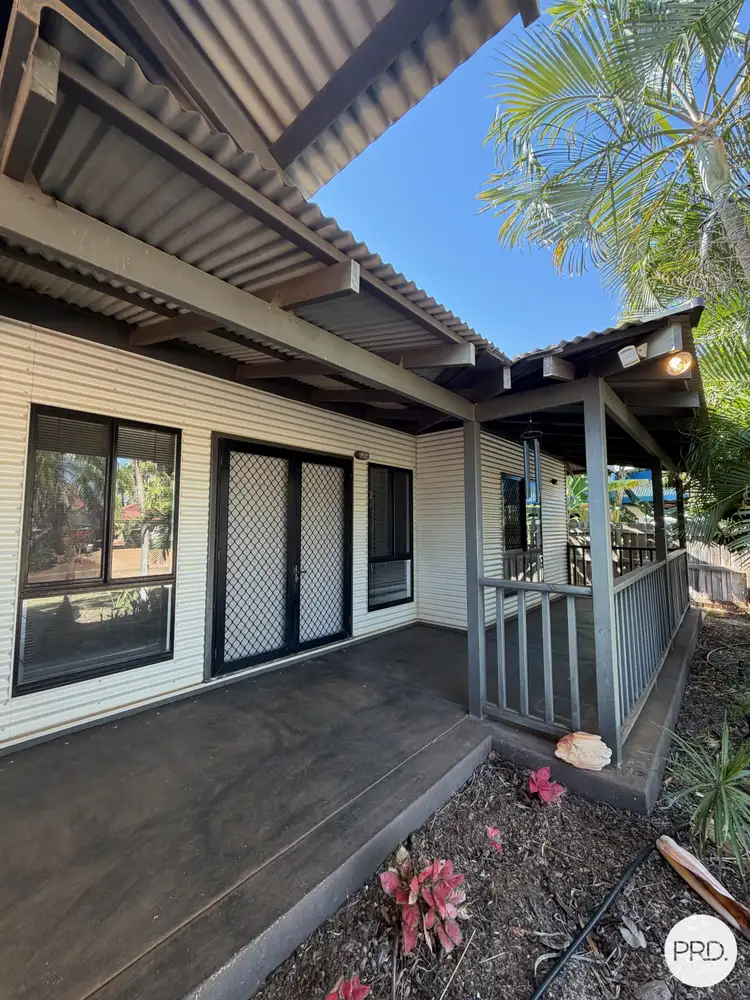 60 Lorikeet Drive