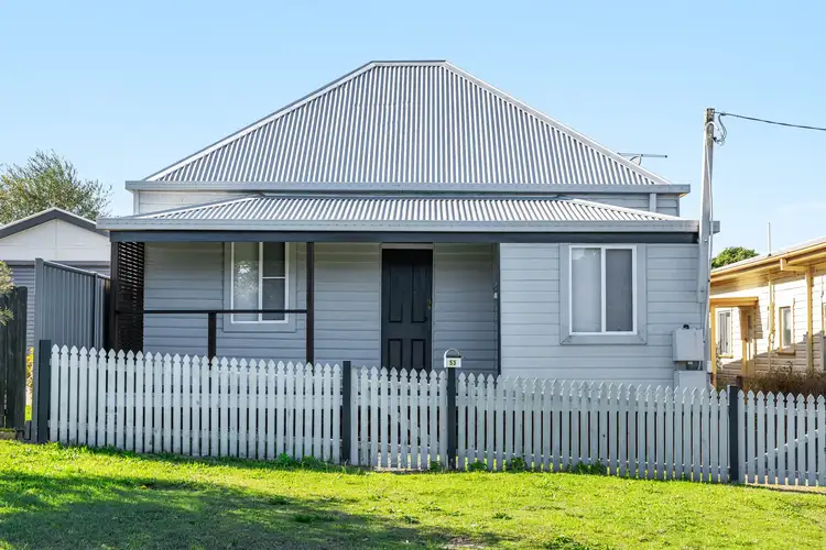 53 Woodford Street