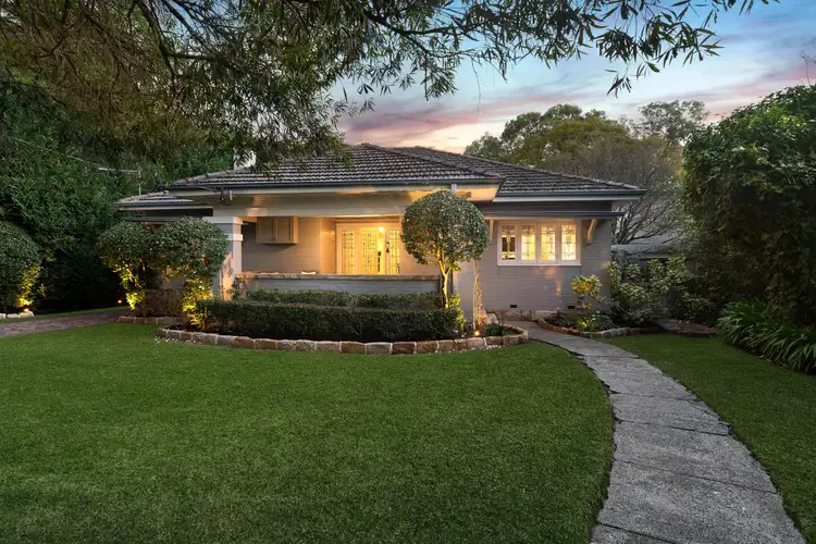 6 Duntroon Avenue