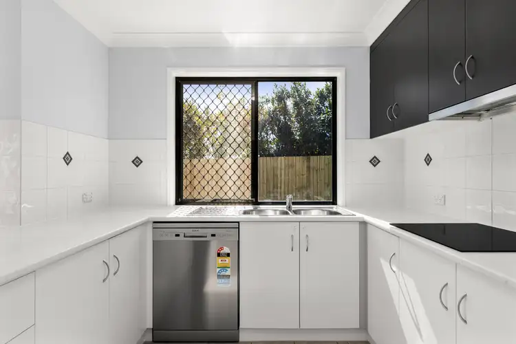 Fifth view of Homely unit listing, 2/2 Cuttaburra Crescent, Glenvale QLD 4350