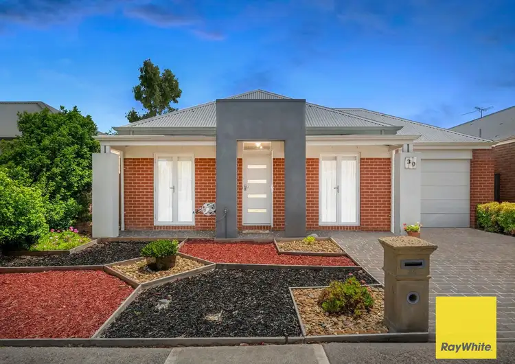 30 Riordan Crescent