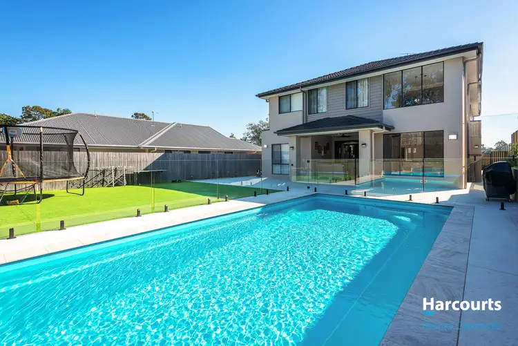 18 Waterway Cres