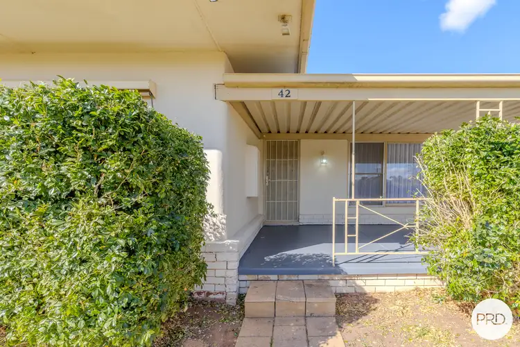 42 McKendrick Avenue
