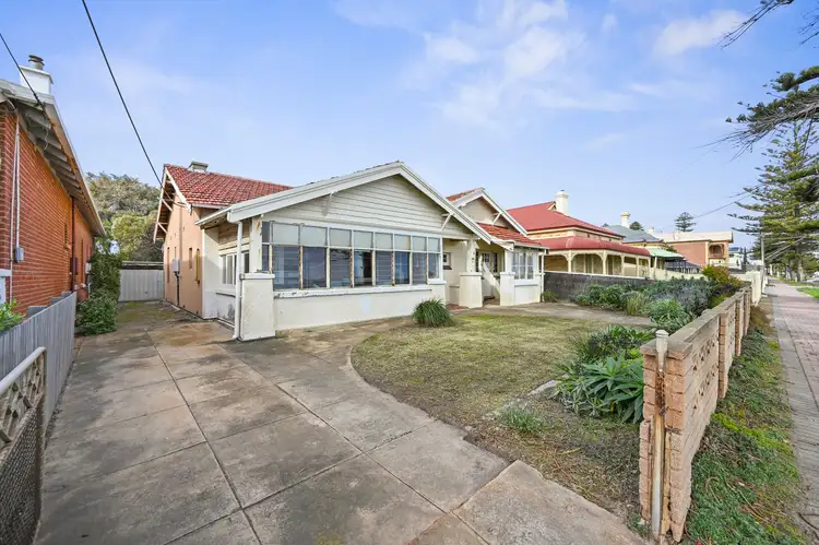 145 Esplanade