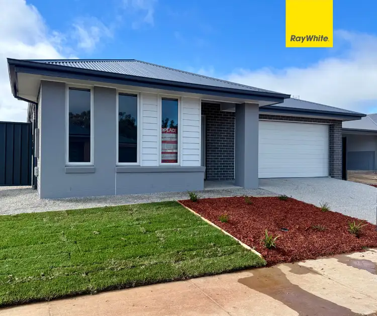14 Rosemount Way