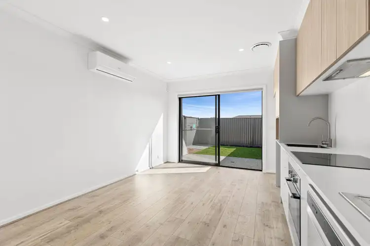 7b Rustic Street