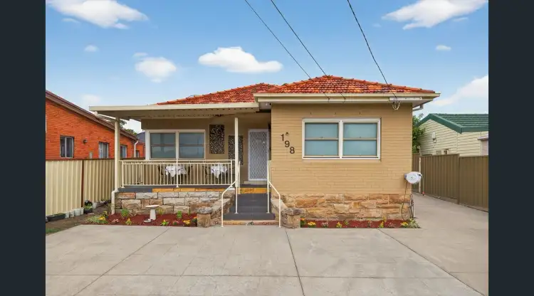 198 Roberts Rd