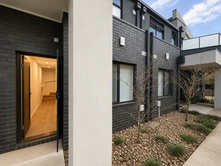 8/45 Edwardes Street