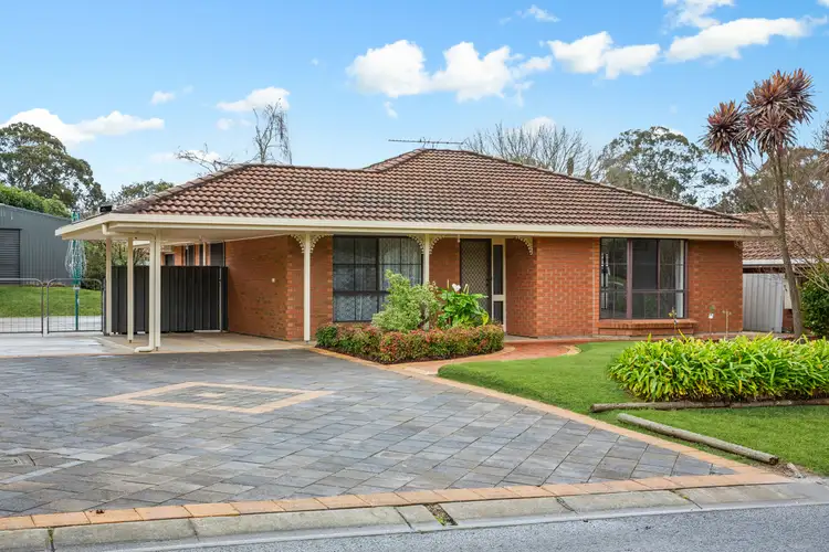 3 Douglas Drive