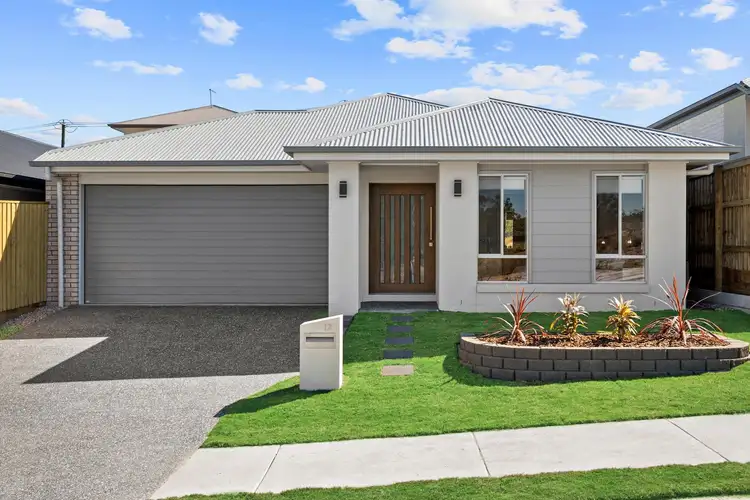 12 Edgeview Way
