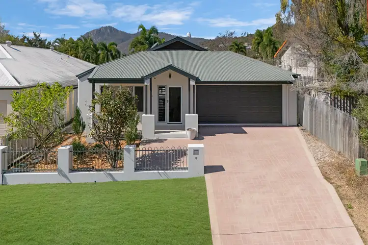 8 Ribbonwood Court