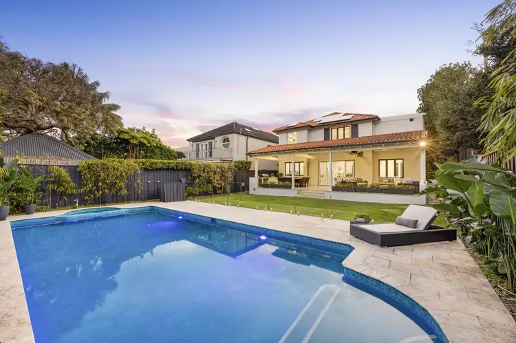 9 Courtenay Road