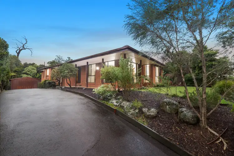 13 Harewood Close