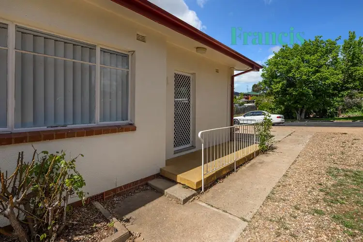 25 Sunnybar Parade