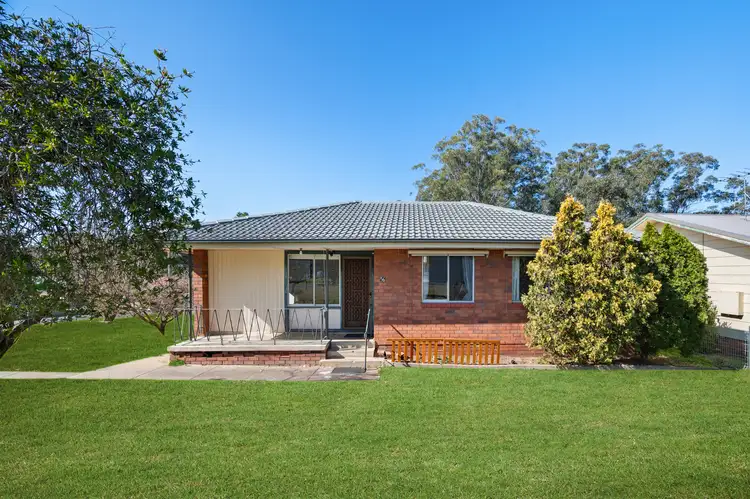 56 Carrington Circuit