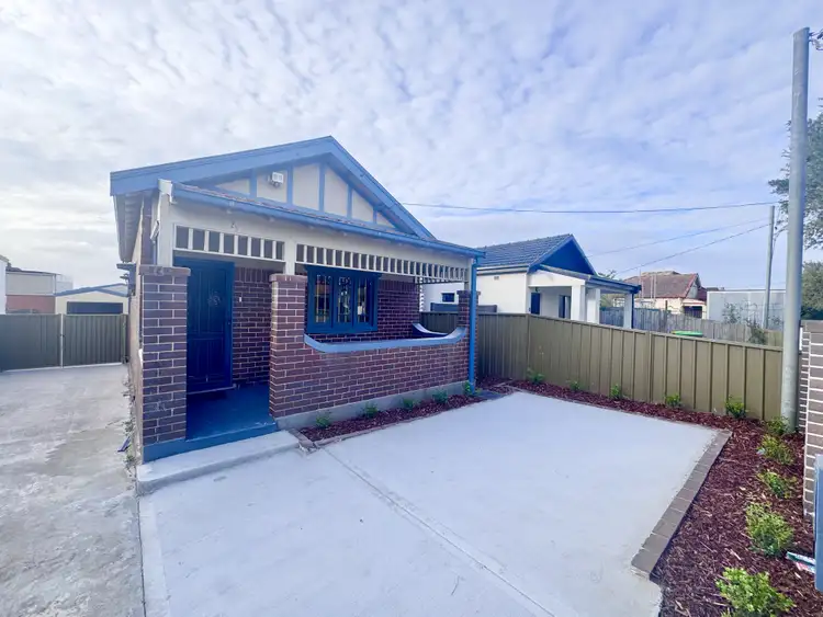 25 Hugh St
