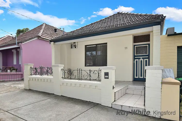 11 Neville Street