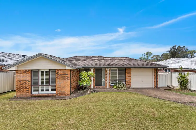 11 Gloucester Circuit