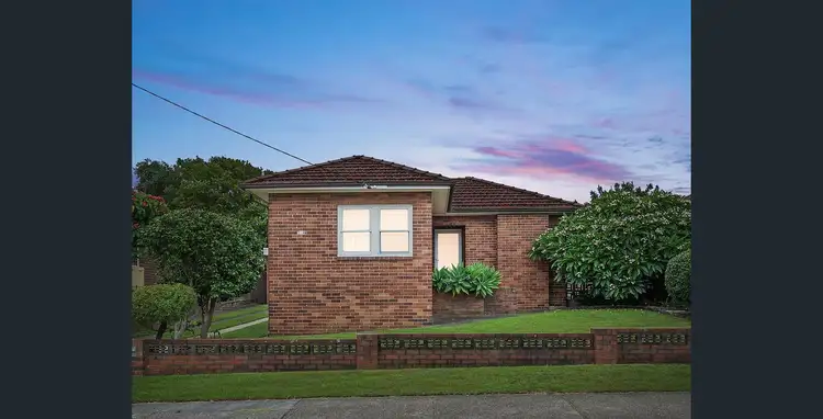 124 Woolcott Street