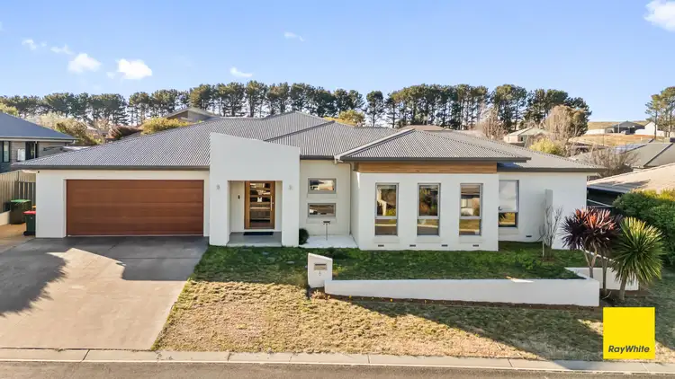 6 Flynn Place