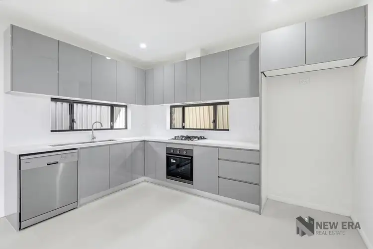 94a Girraween Rd