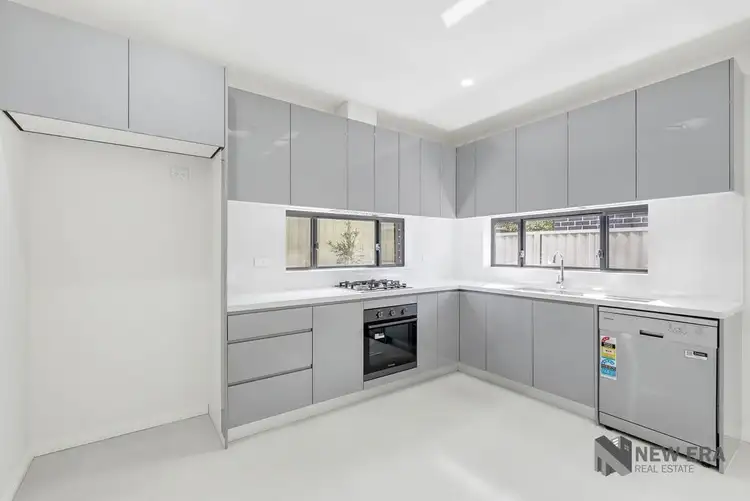 94C Girraween Rd