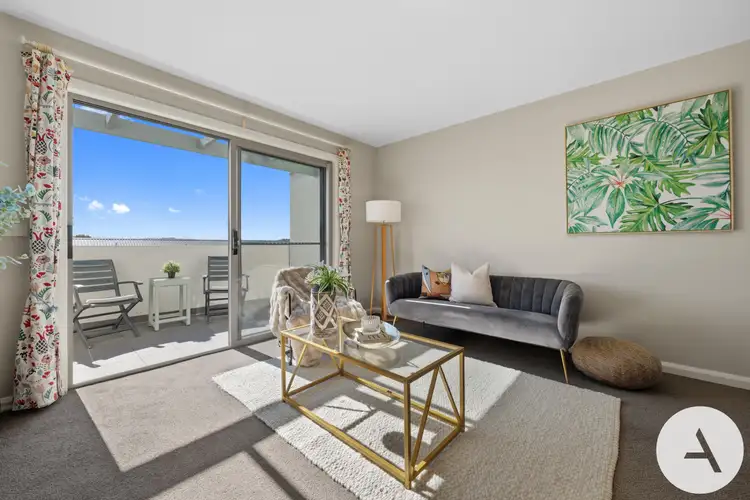3 Clare Burton Cres