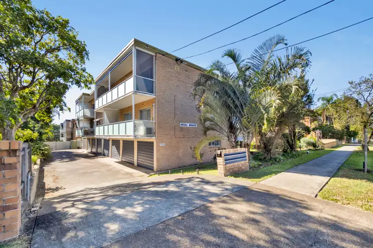 24 Weston Street