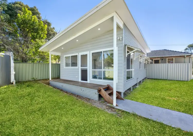 12A Willow Road