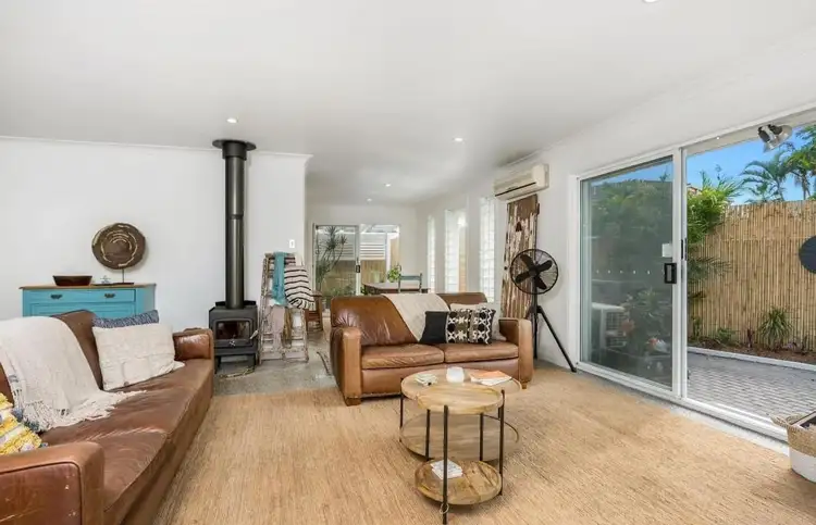 2/33 Scott Street
