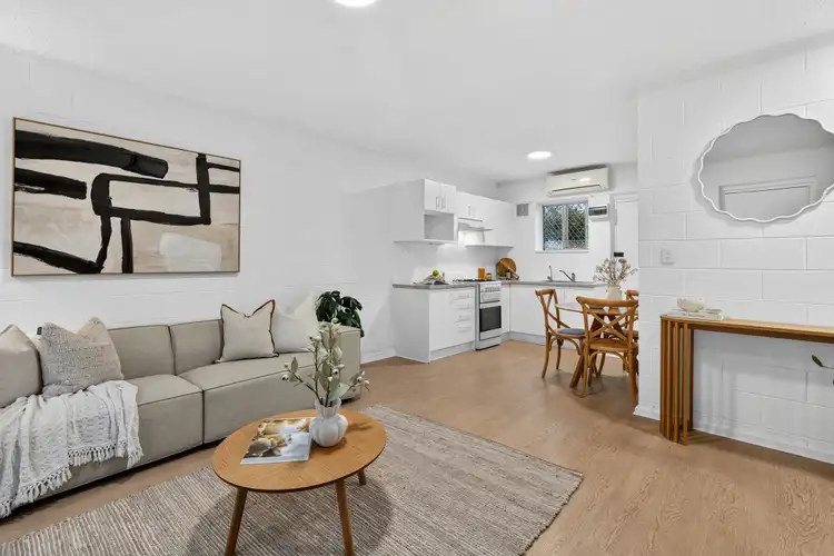 4/49 Angus Avenue