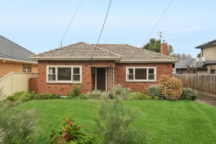 89 Miranda Road