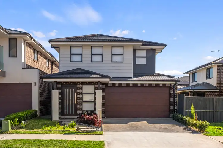 4 Bluetongue Street
