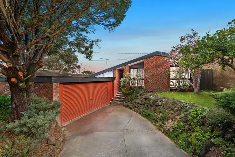 27 Silverton Drive
