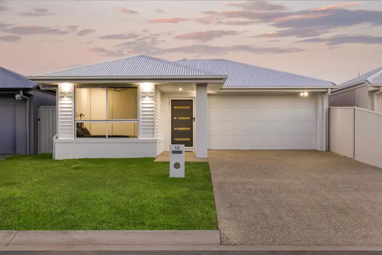 12 Conifer Crescent