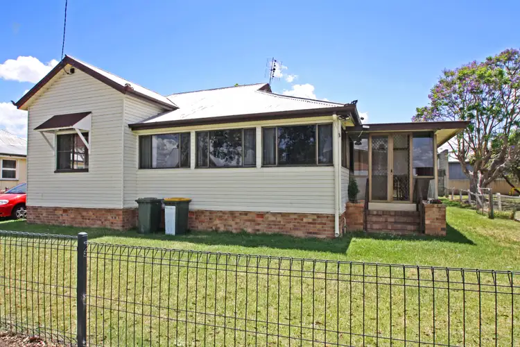 13a Acacia Avenue