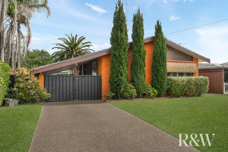 46 Hennesy Crescent