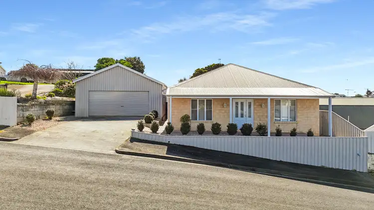 2 Chute Street