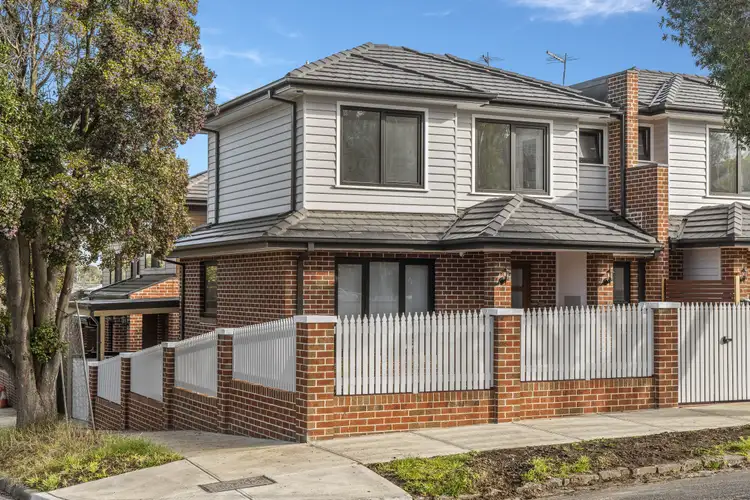 17 Henderson Street