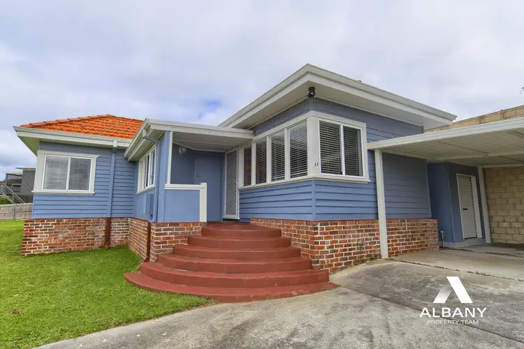 49 Wollaston Road