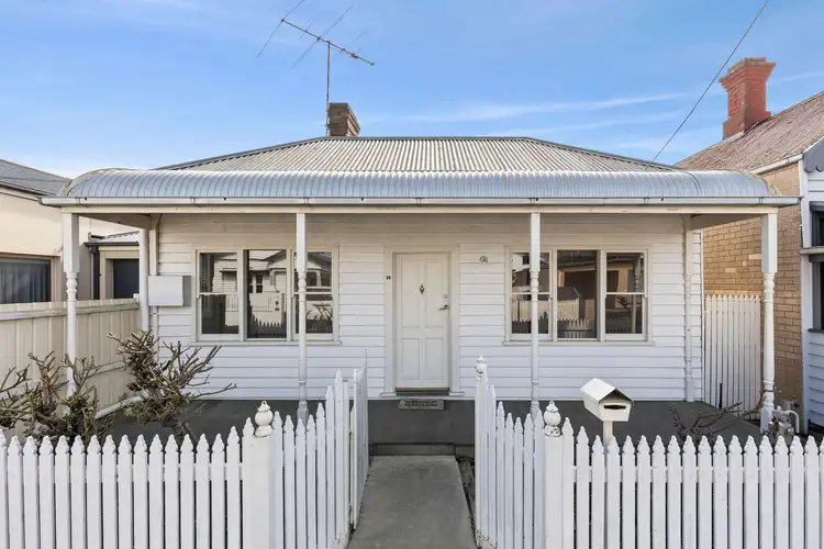 16 Weller Street
